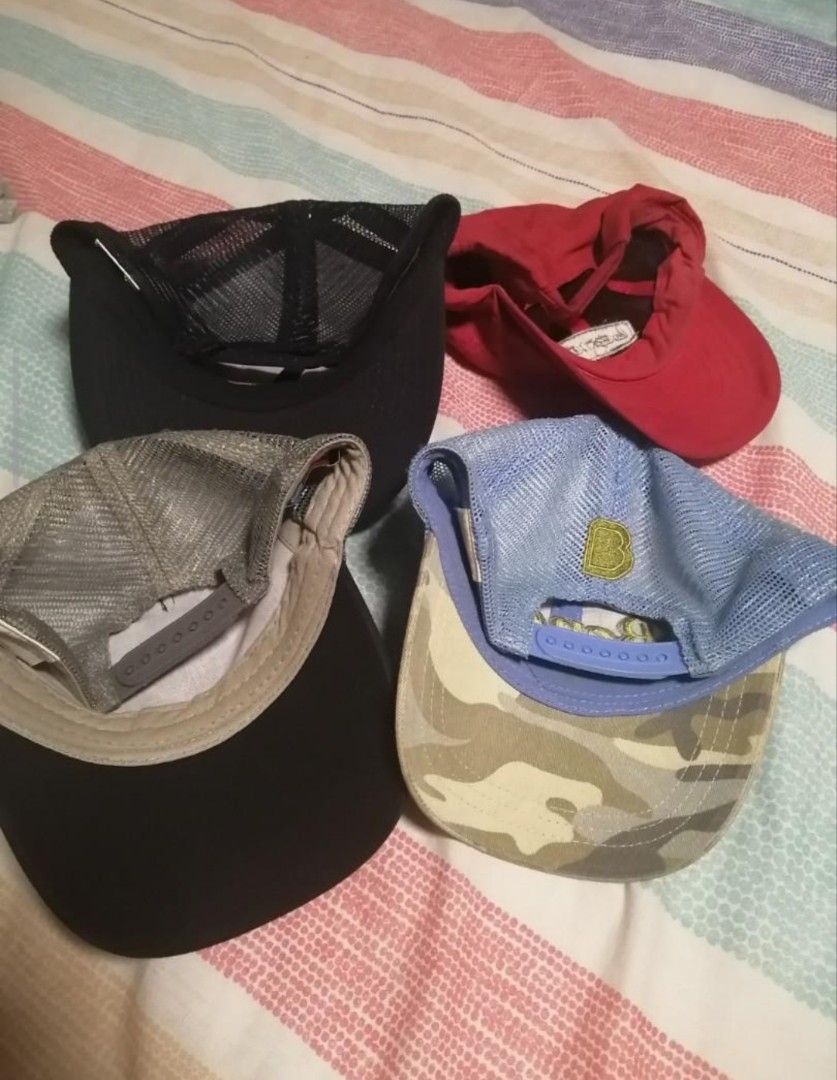 Assorted Bench Caps (5 pcs with freebies) (Category: Caps & Hats) located in Quezon City. Submitted by ElyBoy (Listing ID 1466531603, Image 2). Description: - Bundle of 5 caps (Bench brand) - with free 3 random good condition caps - lalamove or j&t -buyer pays for shipping -no returns.