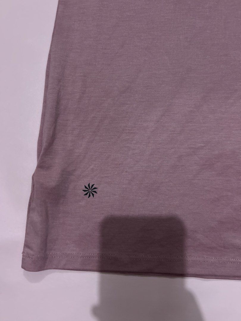 Athleta Active top (Category: Activewear) located in Manila. Submitted by chen_clybelles (Listing ID 1466563370, Image 3). Description: .