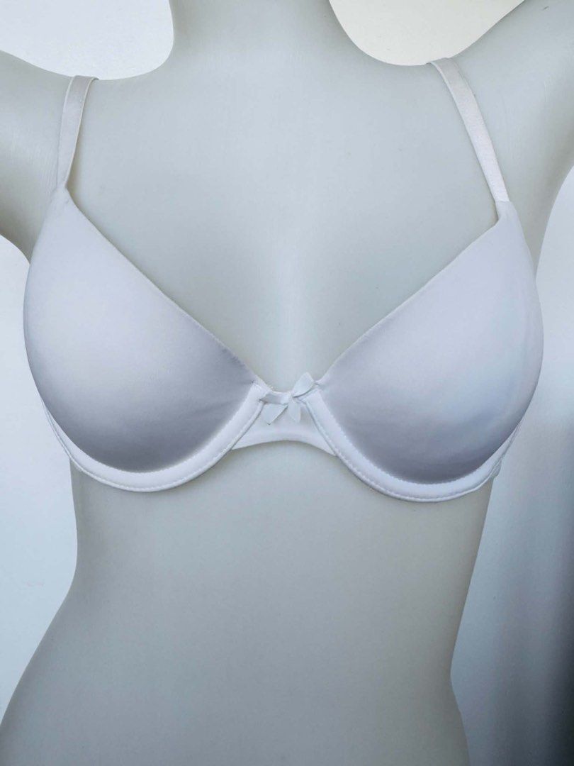 auden white underwirebra 32B (Category: Undergarments & Loungewear) located in San Jose. Submitted by 99ners (Listing ID 1466557977, Image 1). Description: .