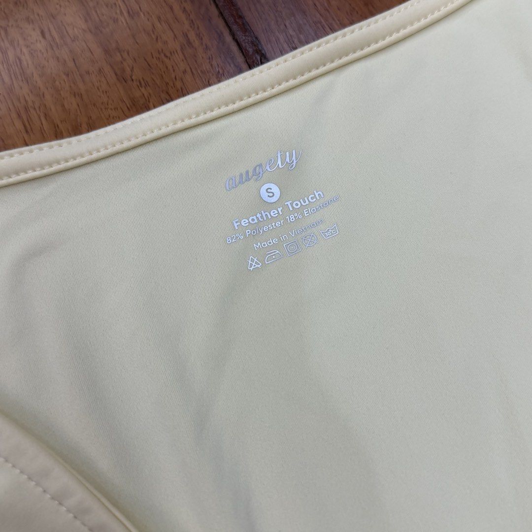 Augenty Top (Category: Longsleeves) located in Muntinlupa City. Submitted by myrandomthingz (Listing ID 1466496853, Image 2). Description: .