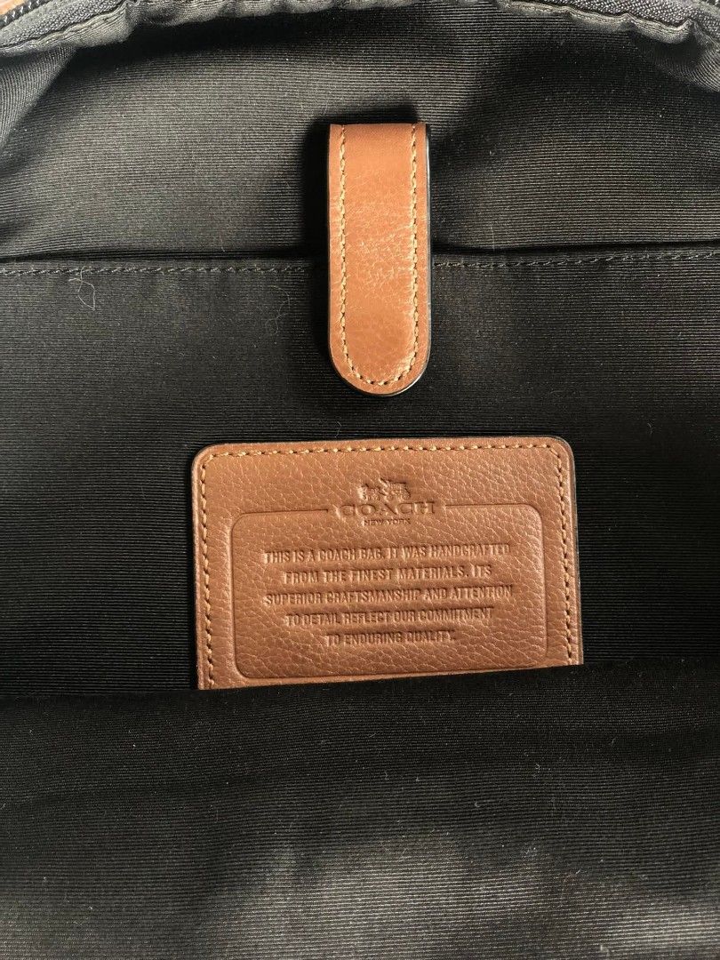 Authentic Coach Bag (Category: Sling Bags) located in Manila. Submitted by leoshopthrifted (Listing ID 1466355695, Image 3). Description: Authentic Coach Bag Good condition.