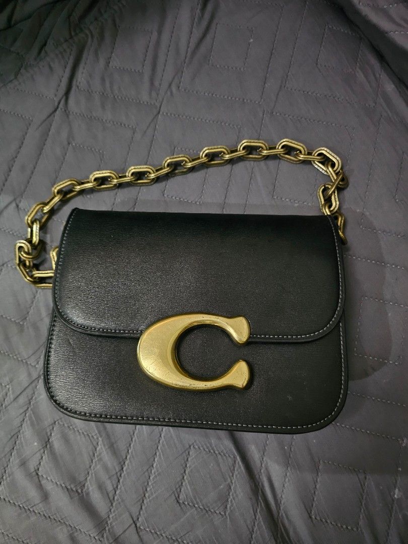 Authentic Coach Idol Black Bag (Category: Shoulder Bags) located in Manila. Submitted by shopaholicmimi (Listing ID 1466534309, Image 1). Description: no more long strap 📍preloved and in good condition (please see photos) not ergo, legacy, vintage, soho, saddle, demi, zoe, carly, eastwest, patchwork, rare, canvas, signature, laurel, hobo, kili.