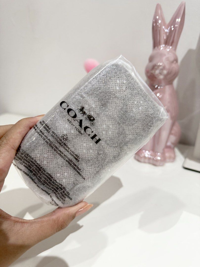 Authentic Coach Wallet in Brown Canvas w/ Stones (Category: Wallets & Card holders) located in Manila. Submitted by strawberrymelo (Listing ID 1466517231, Image 3). Description: .