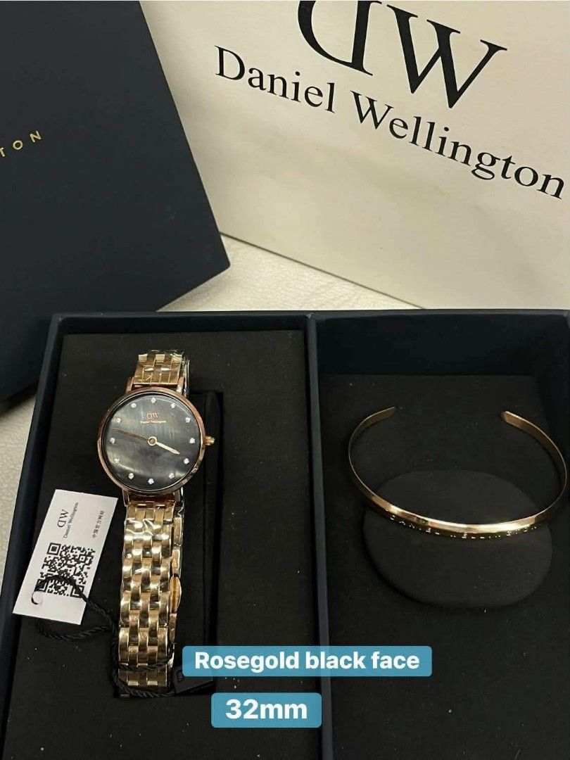 🇺🇸AUTHENTIC DANIEL WELLINGTON WATCH🇺🇸 (Category: Women's Watches) located in Manila. Submitted by watchupfashionista_ph (Listing ID 1466464828, Image 1). Description: .