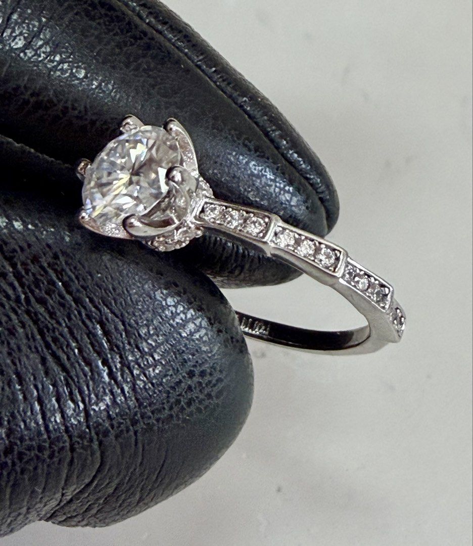 Authentic High Quality 1 Carat Moissanite Silver Solitaire Ring US 7 (Category: Rings) located in Manila. Submitted by mrsmdxbseller (Listing ID 1466368379, Image 3). Description: .
