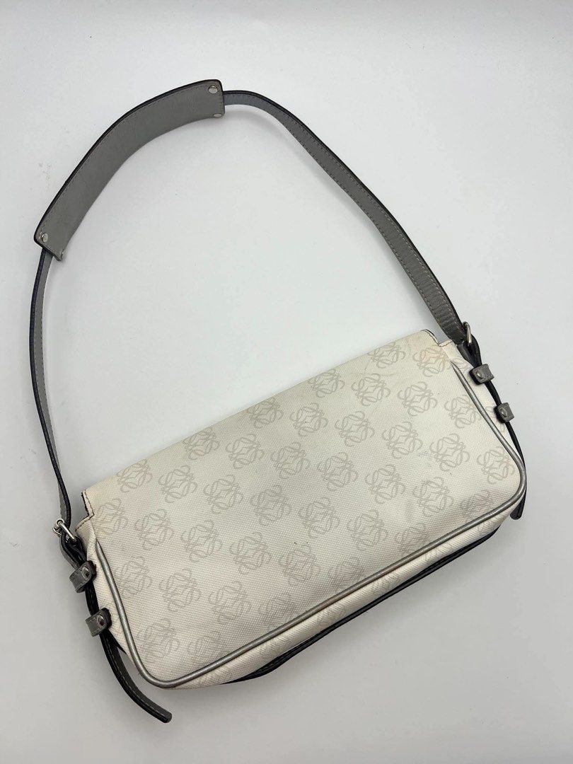 Authentic Loewe Anagram kili bag (Category: Shoulder Bags) located in Cagayan de Oro. Submitted by borse_de_amore (Listing ID 1466401664, Image 2). Description: Authentic Loewe Anagram kili bag Rank AB tolerable signs of use. Still presentable. Fits long wallet & Large fones 🏷️4,500 only.