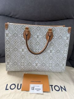 (Category: ) located in . Submitted by az.purse (Listing ID 1466399845, Image 1). Description: .