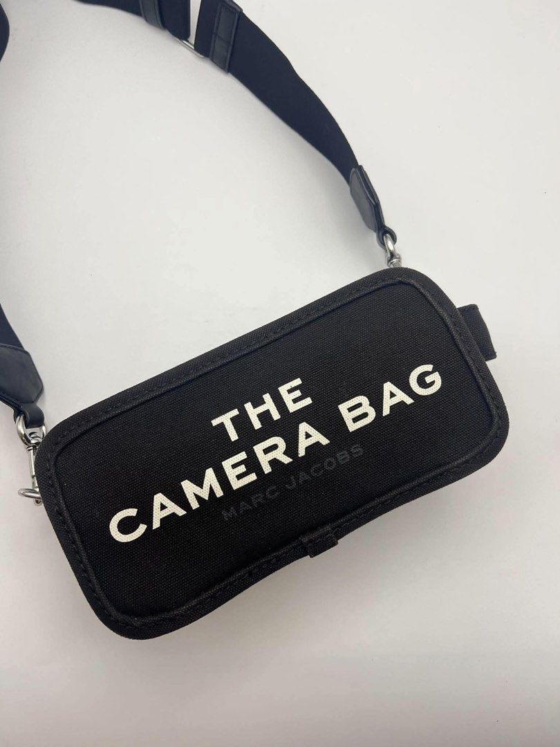 Authentic Marc Jacobs canvas camera crossbody (Category: Cross-body Bags) located in Cagayan de Oro. Submitted by borse_de_amore (Listing ID 1466426186, Image 1). Description: Authentic Marc Jacobs canvas camera crossbody No issues. Ganda pa. With cards 🏷️3,500 only.