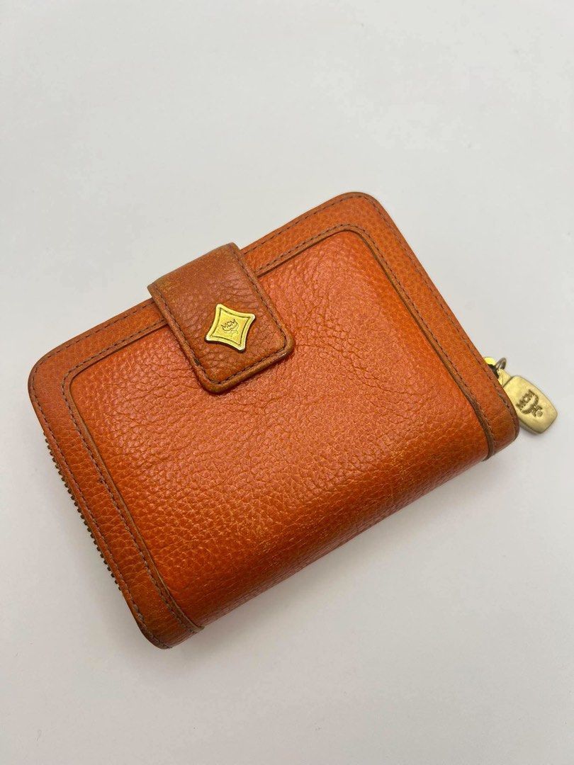 Authentic MCM Wallet (Category: Wallets & Card holders) located in Cagayan de Oro. Submitted by borse_de_amore (Listing ID 1466424348, Image 2). Description: Authentic MCM Wallet Rank AB signs of use. Rubs and some scratches. Overall goods pa 🏷️1,280.