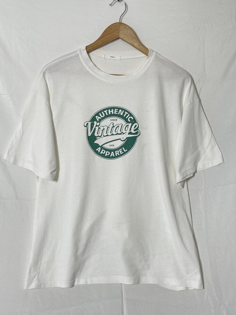 Authentic Vintage Apparel Graphic Oversized Shirt (Category: Shirts) located in Imus. Submitted by mochi.rella (Listing ID 1466457451, Image 1). Description: Authentic Vintage Apparel Good Condition | Minor Stains Fit XL W 24 | L 25 .