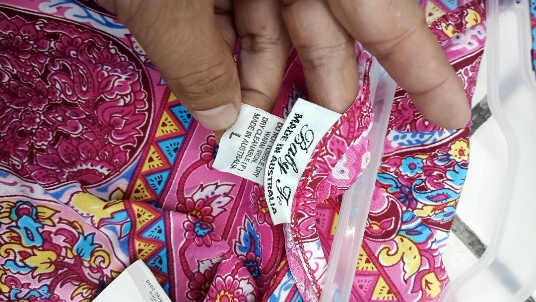 Baby fe deadstock 200 each (Category: Blouses) located in Bacolod City. Submitted by cadizthrifter (Listing ID 1466498880, Image 3). Description: baby fe colorful blouse brandnew dead stock for take all 200 each.