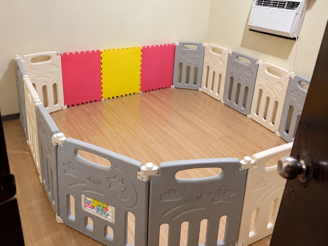 Baby Safety Panels, Bed Panel, Gate (Category: Safety Gates, Locks & Protectors) located in Pasig City. Submitted by auroraclothing_24 (Listing ID 1462362977, Image 1). Description: 14 panels total - 2 big panels - 12 small panels Condition: With minor issue — the door knob is missing/damaged, but it can easily be replaced..