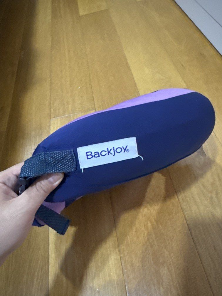 BackJoy SleepSound Travell Pillow (Category: Travel Essentials & Accessories) located in Mandaluyong City. Submitted by grmnk (Listing ID 1466391312, Image 3). Description: Used once only then stored RFS: Not travelling anytime soon! BPI / GCash Pick-up from Hulo, Mandaluyong.