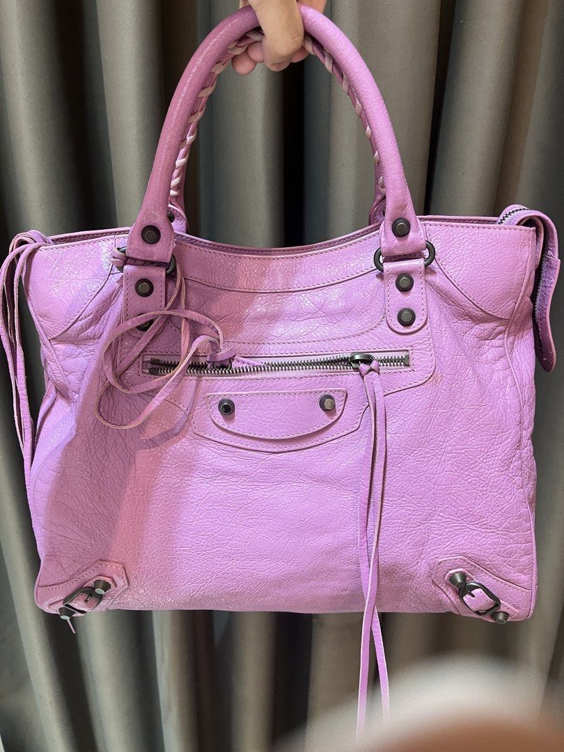 Balenciaga Velo (Category: Luxury Bags & Wallets) located in Manila. Submitted by luxuryitems_bybosst (Listing ID 1466519930, Image 1). Description: Authentic with strap showroom capitol hills.