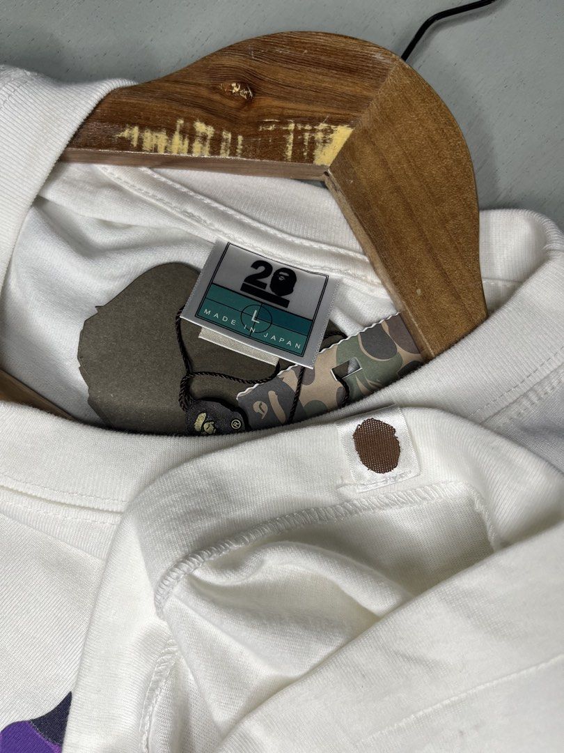 BAPE (Category: Luxury Apparel) located in Catbalogan. Submitted by wayndsyclee. (Listing ID 1466410739, Image 3). Description: BAPE SIZE EXCELLENT CONDITION NO ISSUE GALING HONGKONG BOX AND SINGLE STITCH PO SYA GANDA PANG PANG HARABAS COLOR RATE 9.5/10 DIMES:w21/L28 .