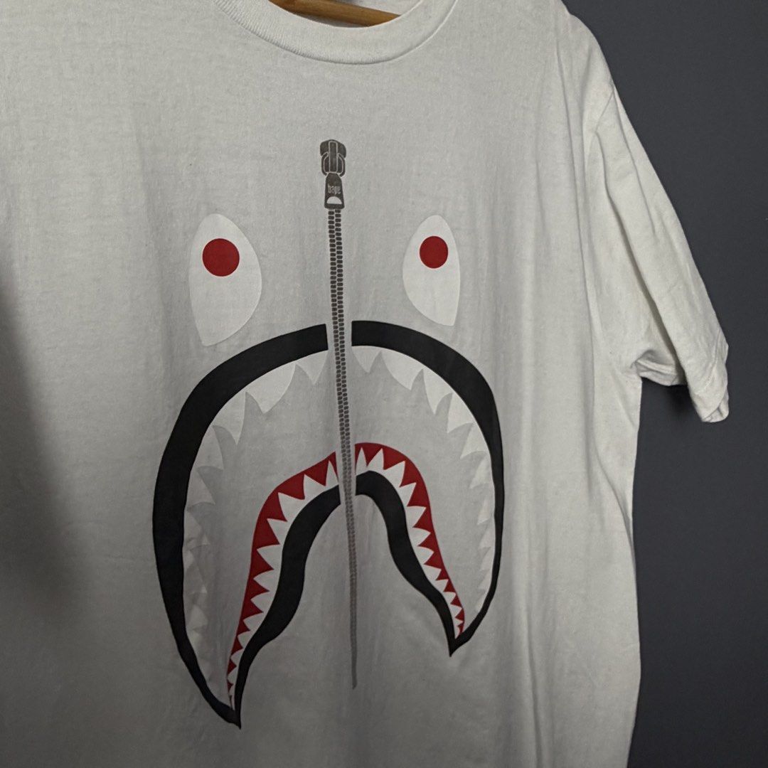 BAPE A BATHING APE SHARK (Category: Tshirts & Polo Shirts ) located in Iloilo. Submitted by herde (Listing ID 1466361207, Image 2). Description: DIMENSIONS: 21 x 27.