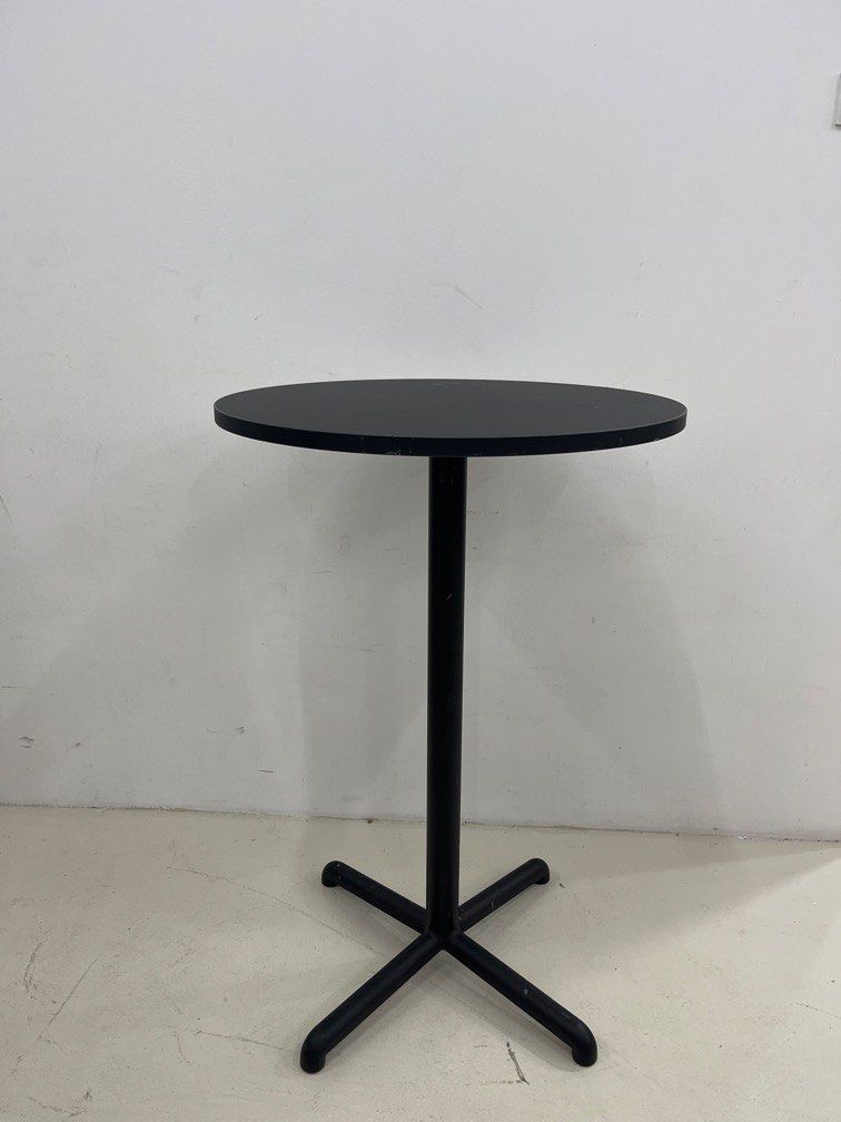 Bar table (Category: Tables & Sets) located in Kuala Lumpur. Submitted by ivantancc87 (Listing ID 1466431096, Image 1). Description: 105cm(H) x 70cm (W) .