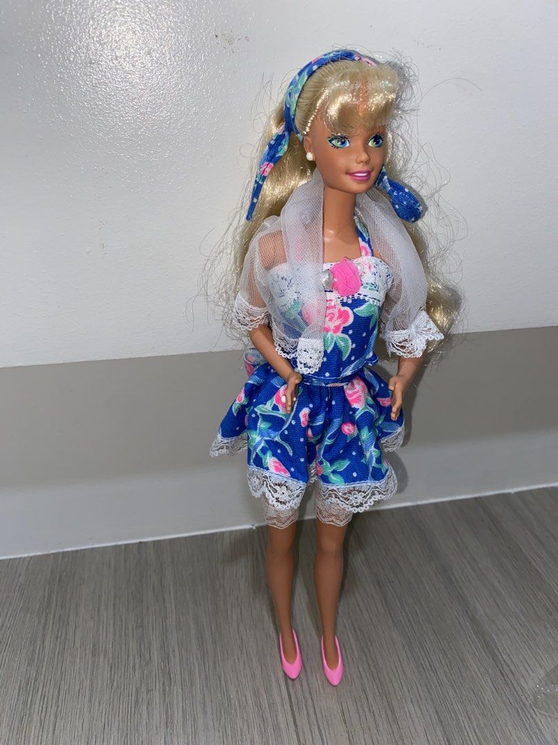 Barbie OOTB only (Category: Kids Toys) located in Las Pinas. Submitted by sherylandmargaux (Listing ID 1466475124, Image 3). Description: .