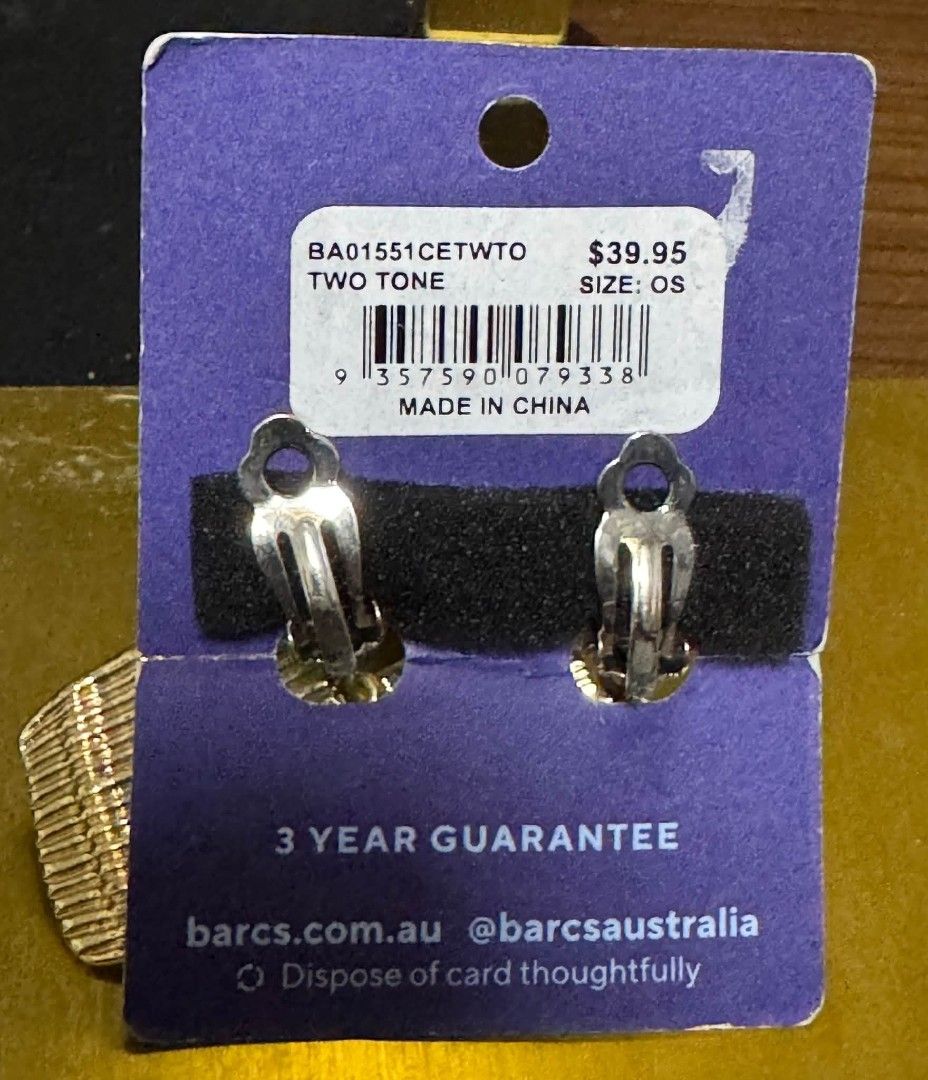 Barcs Grainline Panel Clip Earrings in Multi (Category: Earrings) located in Manila. Submitted by ormelynmal86309 (Listing ID 1466443989, Image 2). Description: Barcs Grainline Panel Clip Earrings in Multi ~~~Php 300.
