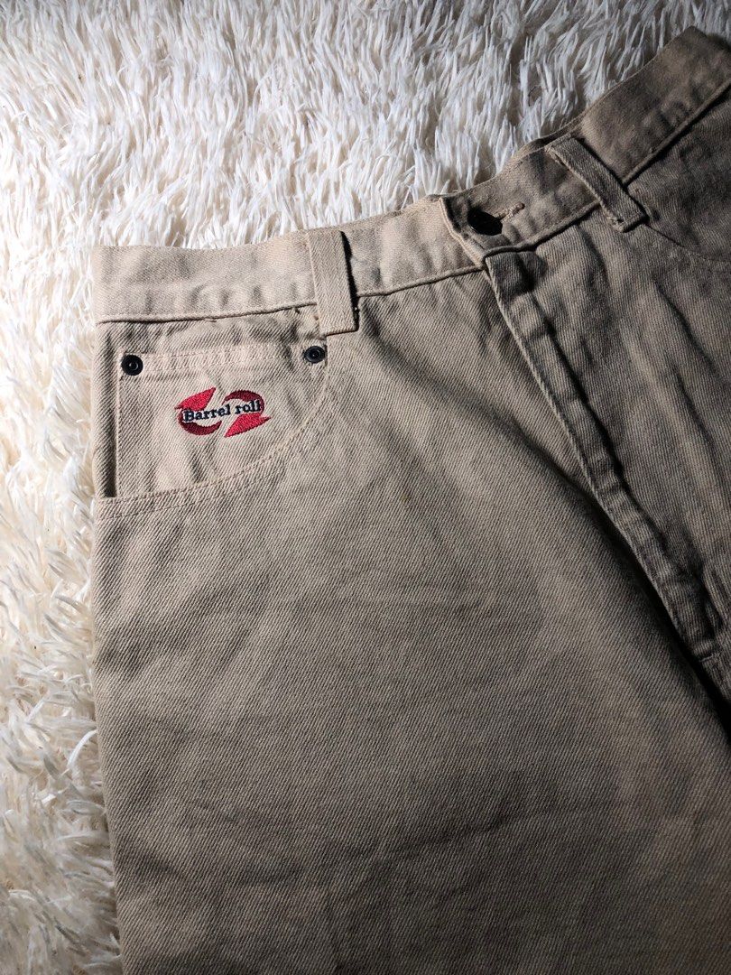 Barrel Roll Embroidery Jorts (Category: Shorts) located in Maria Aurora. Submitted by kylerikathriftshop101010 (Listing ID 1466508052, Image 3). Description: 28-29 waist 23 length 12 hem.