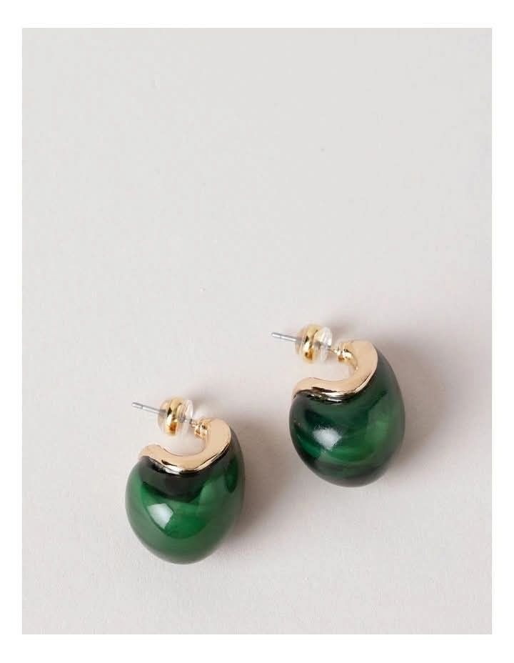 Basque Green Teardrop Earring in Green (Category: Visual & Hearing Aids) located in Manila. Submitted by ormelynmal86309 (Listing ID 1466443155, Image 2). Description: Basque Green Teardrop Earring in Green ~~~~Php 500.