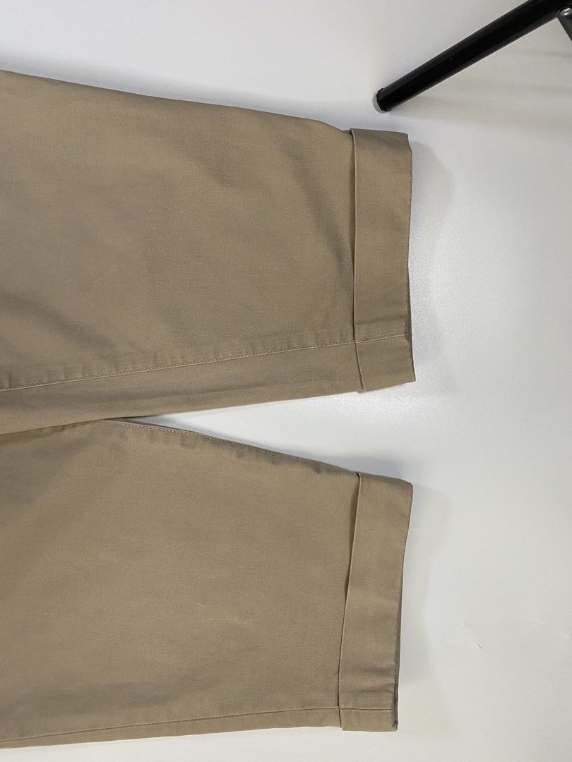 Beams Pleated Trouser Japan (Category: Trousers) located in Bago City. Submitted by johnpaul_gidlayan (Listing ID 1466413072, Image 3). Description: Beams Pleated Trouser Item Details Size: 32 (Medium) Lenght: 36 Leg Opening: 7.5 Rise: 12.5 Condition: Verygood condition (needwash) Color Rate: 9/10 Flaws: None (Item color vary due to lighting) — Price: 850+sf.