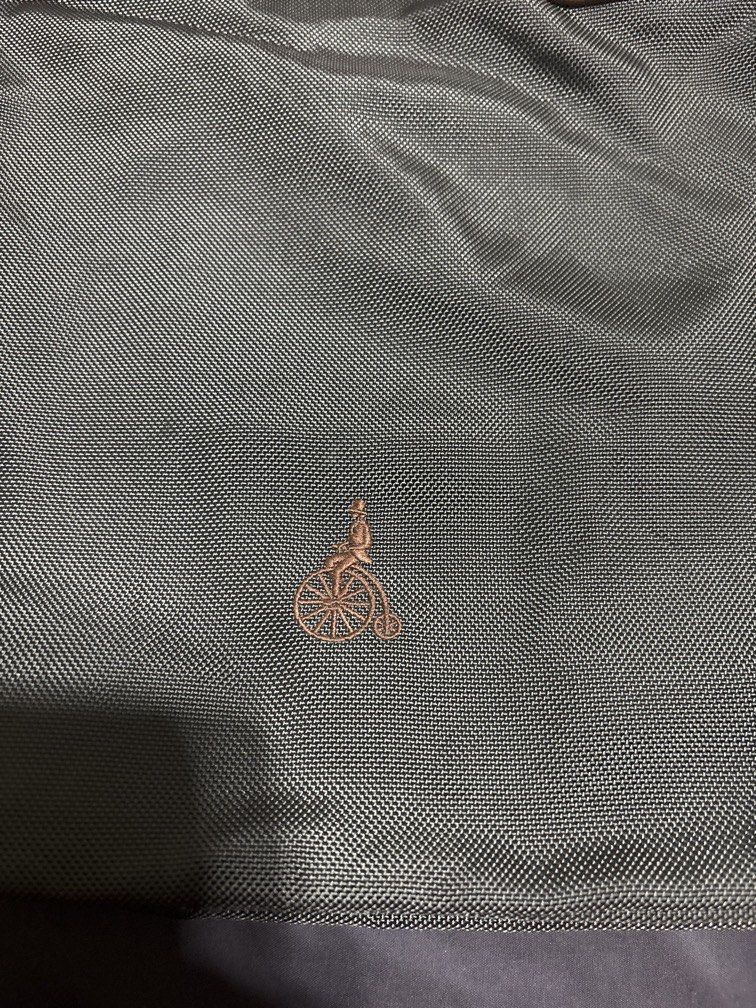 Beanpole Two Way Bag (Category: Sling Bags) located in Cavite. Submitted by owsssss (Listing ID 1466470783, Image 3). Description: .