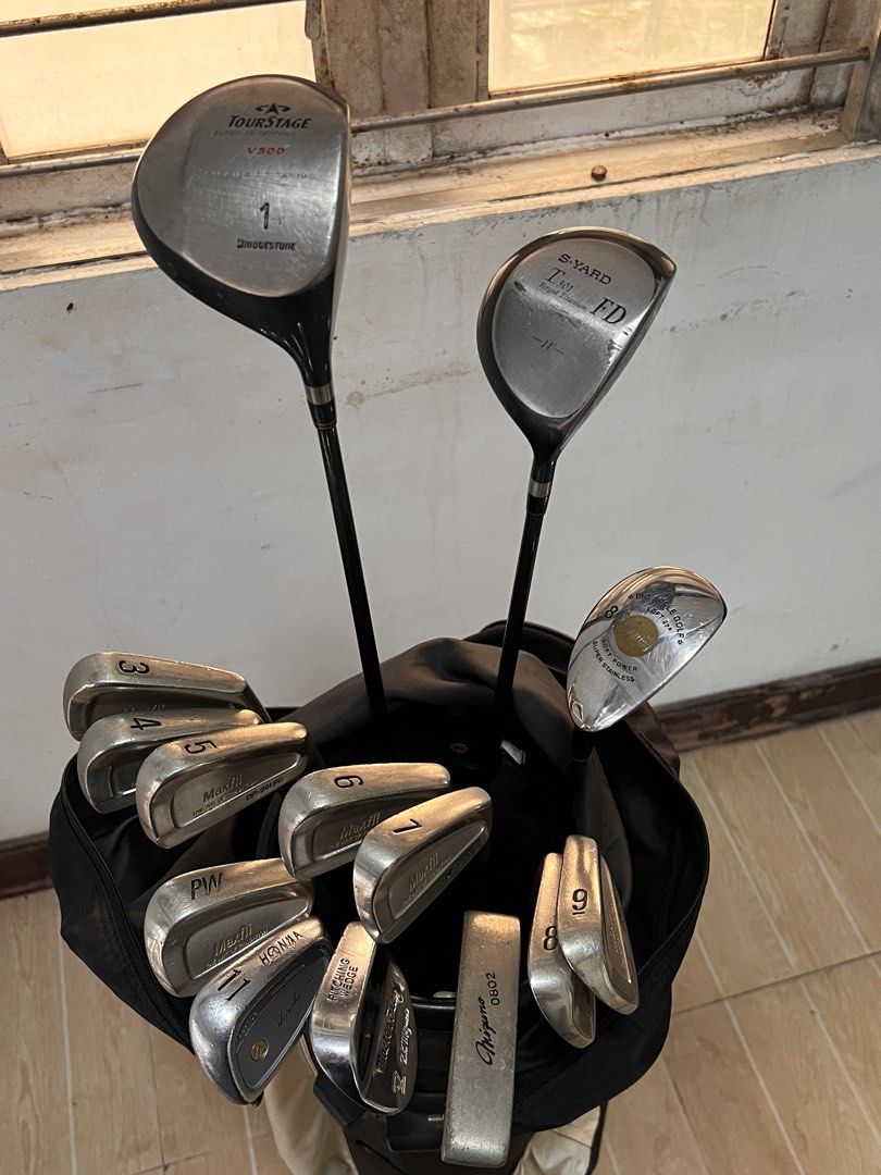 Beginner Golf Set w/ Titleist Bag (Category: Golf) located in Tanza. Submitted by shunsuiiii (Listing ID 1466448721, Image 1). Description: - TourStage V500 Driver - S-Yard T301 FD Wood 14° - Big Apple Golf 8 Hybrid - Maxfli DP-201 FC Irons (3-PW) - Honma LB-708 11 iron - RK Mizuno Master Flag Pitching Wedge - Mizuno 0802 Putter - MOP: Maribank/Gotyme .