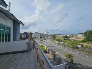 (Category: ) located in . Submitted by 194985139 (Listing ID 1454174119, Image 1). Description: .