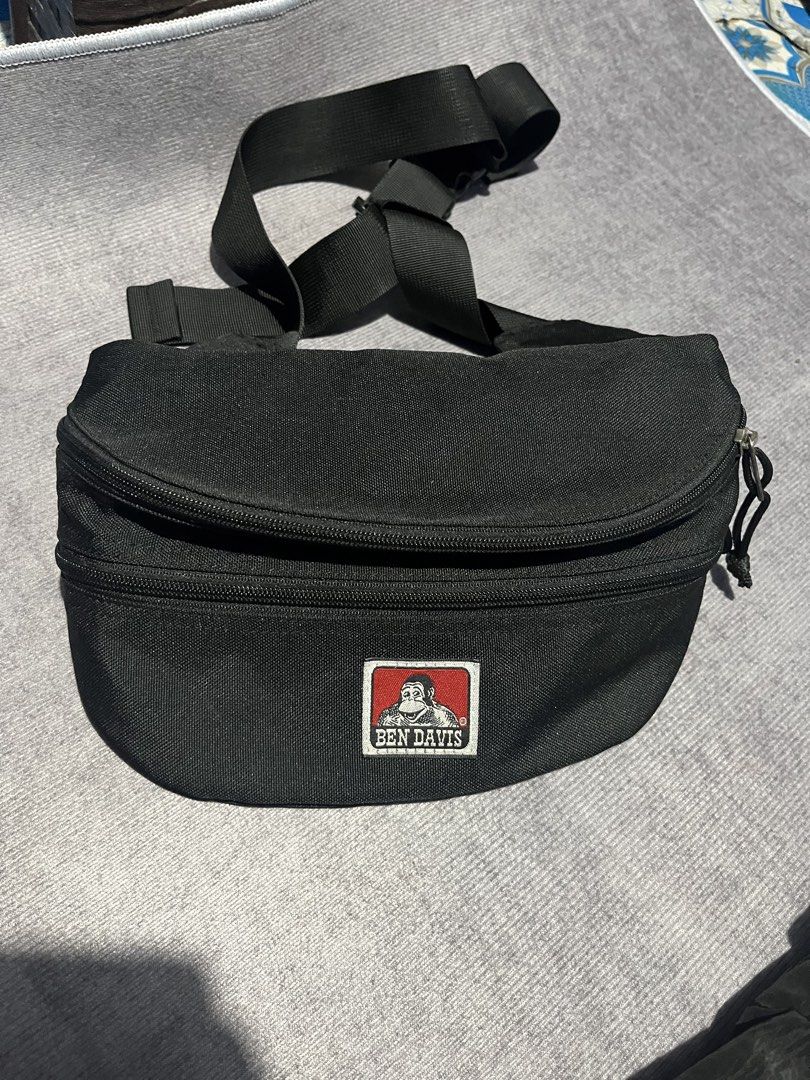 Ben davis (Category: Belt bags, Clutches and Pouches) located in City of Isabela. Submitted by ibzagga (Listing ID 1466367120, Image 1). Description: Dm.