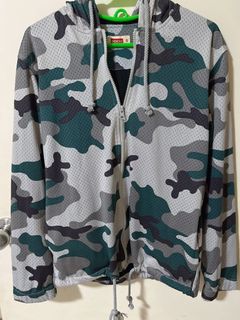 (Category: ) located in . Submitted by _preciousfinds.2 (Listing ID 1466515530, Image 1). Description: .