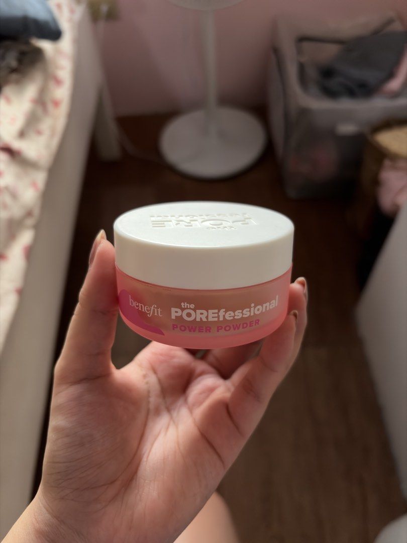 Benefit The POREfessional Power Powder (Category: Makeup) located in Pateros City. Submitted by jiannaross (Listing ID 1466449105, Image 1). Description: - Product: Benefit The POREfessional Power Powder - Finish: Matte and blur loose setting powder - Condition: Gently used, lots of product left, clean tub, sifter fully intact - Benefits: Great oil control, perfect for daily makeup routine.
