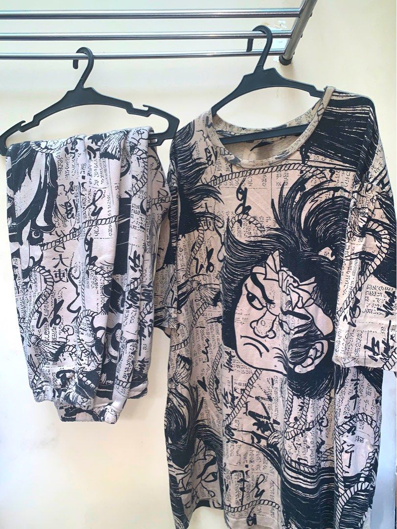 Bershka Graphic Matching Set, Coordinates, Original (Category: Sets & Coordinates) located in Manila. Submitted by lili_doll (Listing ID 1466434494, Image 1). Description: - good condition - original price: 3k .