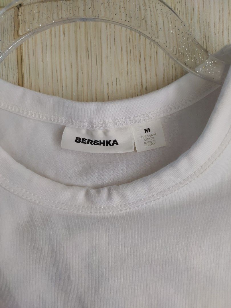 Bershka Round Neck Top (Category: Blouses) located in Bacoor. Submitted by lieze (Listing ID 1466435490, Image 2). Description: used once only too small for me baby tee round neck star buttons orig price 995.