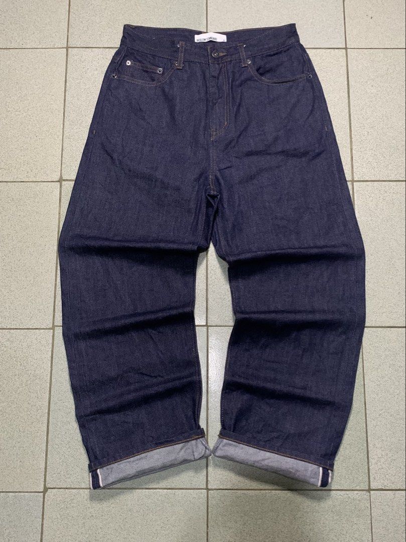 Beslow Standard Raw Selvedge Denim Jeans (Category: Jeans) located in Davao. Submitted by mysticeagle-2763 (Listing ID 1466465241, Image 1). Description: Dimes W-32📌 L-42📌 T-13📌 H-9📌.