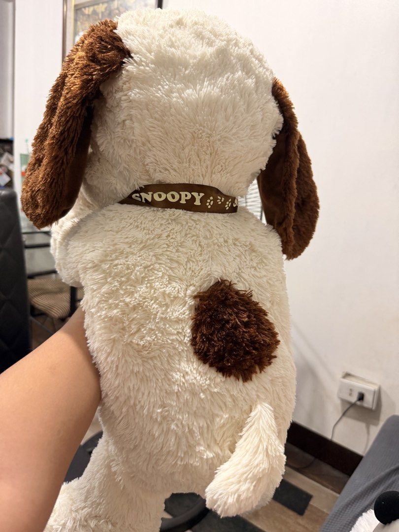 Big Brown Snoopy Plush Toy (Category: Plushies & Soft Toys) located in Quezon City. Submitted by cookiecreammm (Listing ID 1466550578, Image 2). Description: LP 480 only.