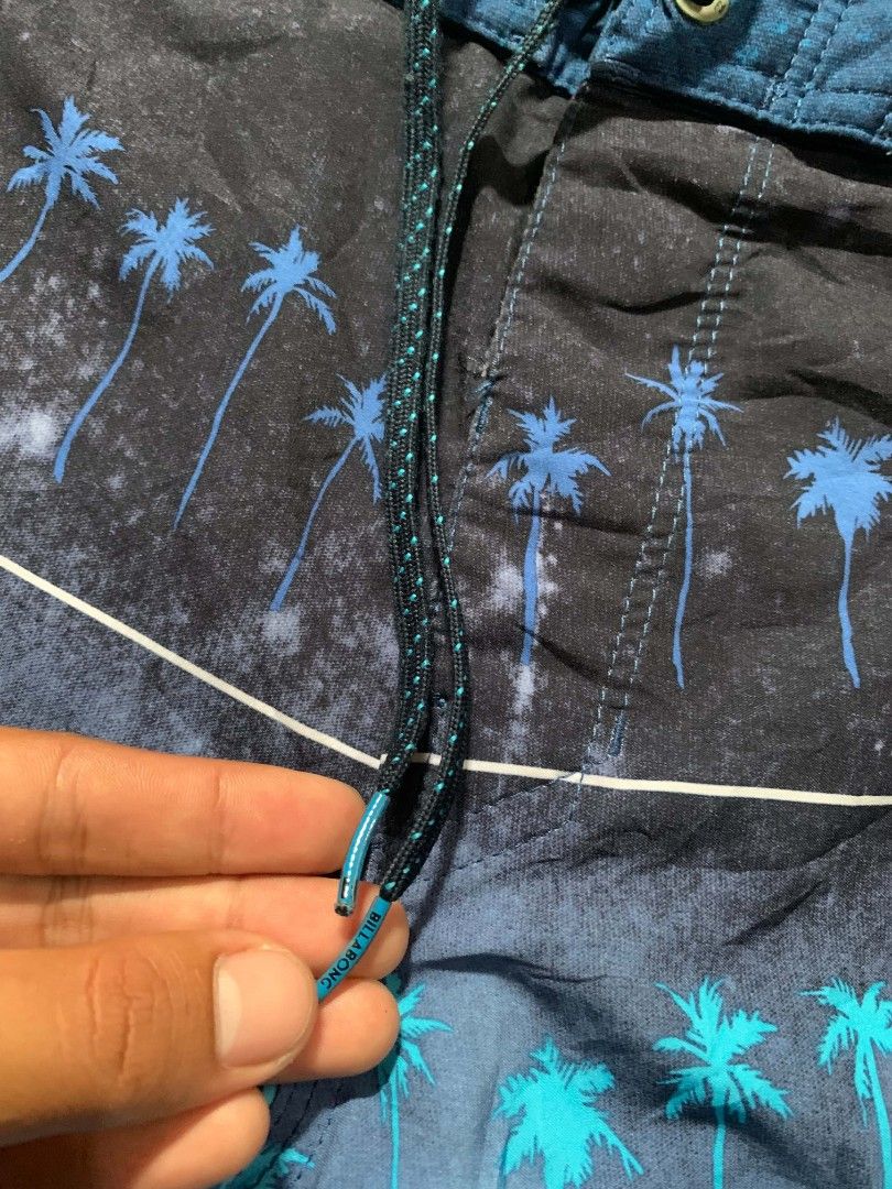 Billabong (Category: Shorts) located in Manila. Submitted by clutchthrift (Listing ID 1466481058, Image 3). Description: Billabong Size Xl price 650.