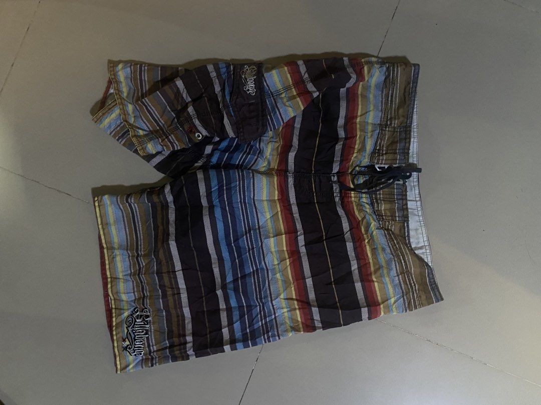 BILLABONG X AND 1 (Category: Swim Trunks & Board Shorts) located in Manila. Submitted by lavacake12 (Listing ID 1466383311, Image 1). Description: all sizes are 32 on tag.