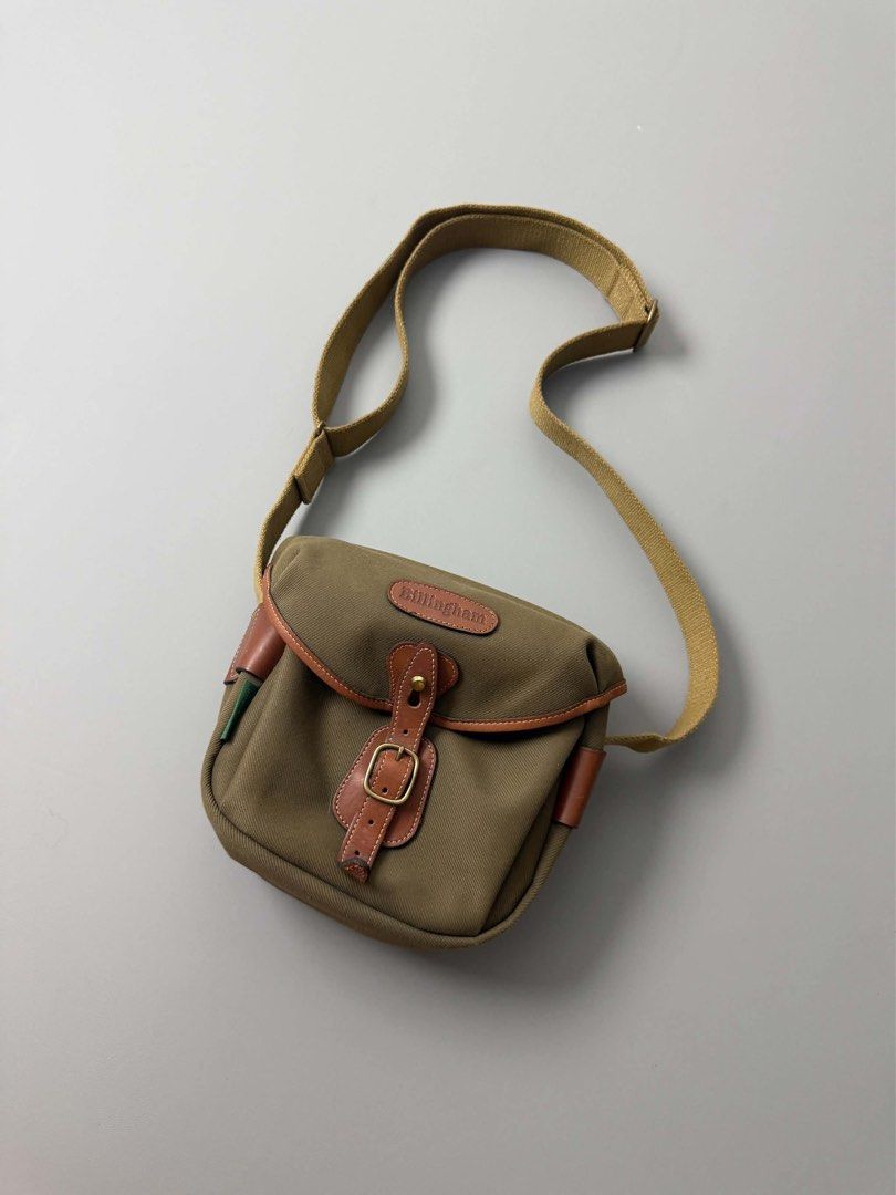 BILLINGHAM HADLEY DIGITAL CAMERA BAG (Category: Camera Bags & Carriers) located in Guagua. Submitted by sweetboyy (Listing ID 1466490320, Image 3). Description: BILLINGHAM HADLEY DIGITAL CAMERA BAG.