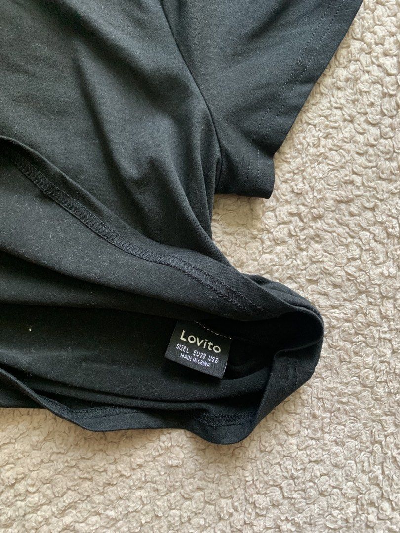 Black Basic Croptop (Category: Shirts) located in Manila. Submitted by nuelaar (Listing ID 1466344624, Image 2). Description: size M - L.