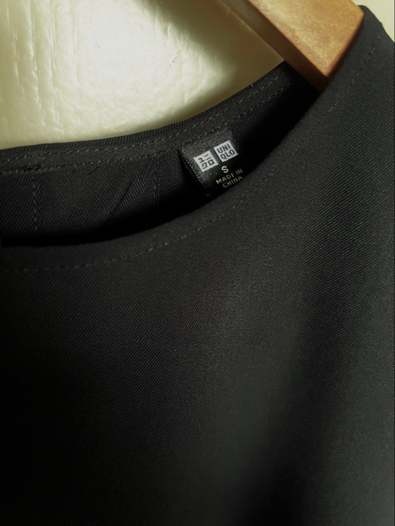Black Boxy Blouse (Category: Blouses) located in Pasig City. Submitted by jsyrgt (Listing ID 1466420256, Image 3). Description: Condition: 10/10 Design: Round neckline, back button closure with a chic split design Fabric: Lightweight and flowy for all-day comfort Styling: Versatile for office work or casual outings, easy to match with trousers or skirts Color: Black MOP: MariBank QR RFS: wardrobe update *Actual color may vary slightly due to ligh