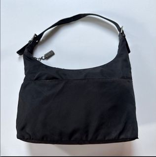(Category: ) located in . Submitted by vintgbags (Listing ID 1466438191, Image 1). Description: .
