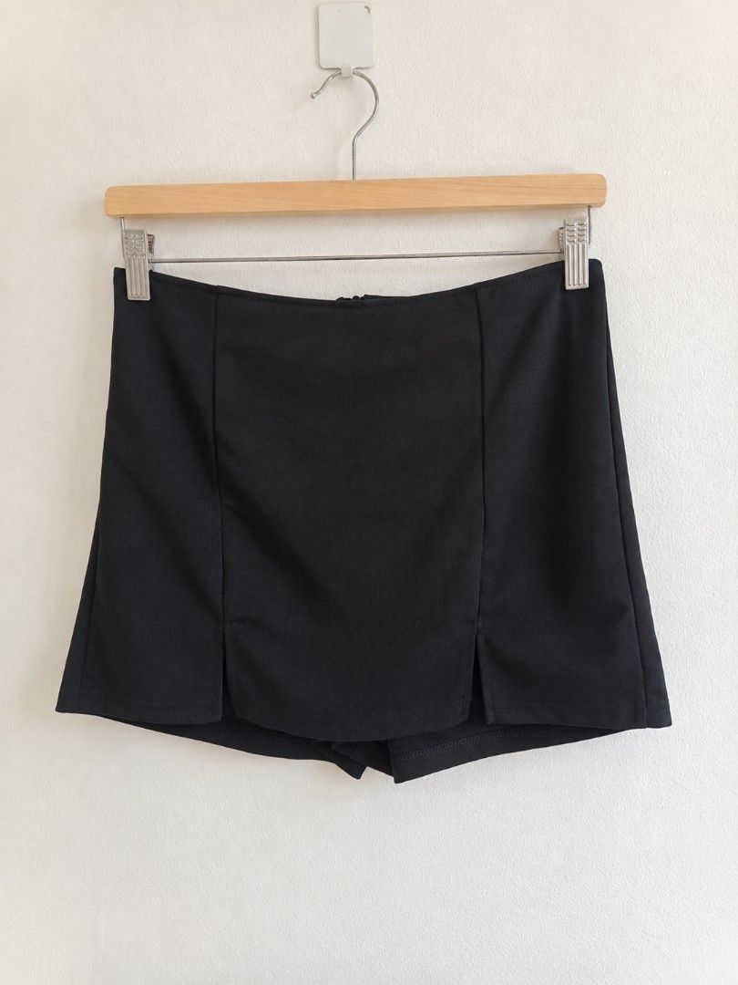 Black Split Front Skorts (Category: Skirts) located in Manila. Submitted by maxinesotto (Listing ID 1466477888, Image 1). Description: SIZE: waistline - freesize length - 13in.