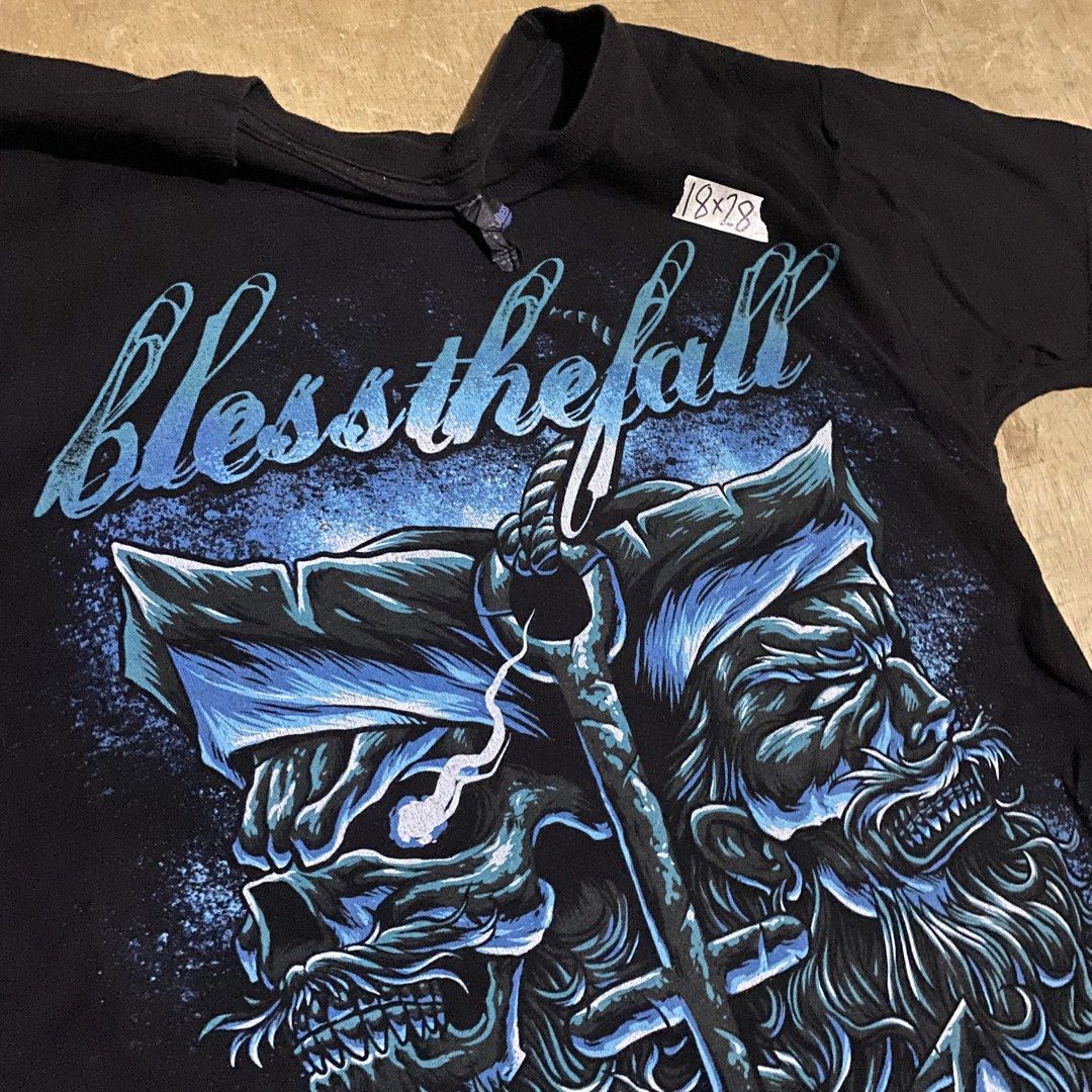 BLESS THE FALL (Category: Tshirts & Polo Shirts ) located in Makati City. Submitted by kktrippy (Listing ID 1466509790, Image 2). Description: - BLESSTHEFALL - Cool y2k myspace era graphics - Good condition - large altered to small - tultex tag - Measurement/dimension is on the tape 2nd slide.