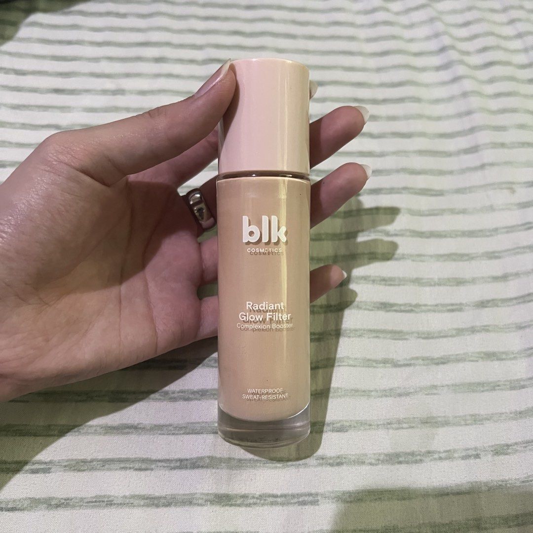 Blk Radiant Glow Filter & BYS CC Blur (Category: Makeup) located in Manila. Submitted by erickalago (Listing ID 1466453804, Image 2). Description: BUNDLE! (BYS & BLK) pwede retail message me! mga 3-4 times ko ang nagamit si BLK then 4-5 times si BYS (see pic kung gaano karami si BLK) no box na po kasi akala ko ke-keep ko siya naitapon q na 🥹 rfs: di me hiyang sa BYS then hindi okay sakin si BLK dahil oily skin me huehue. LOCATION: MANILA open fo