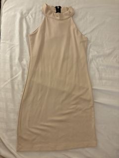 (Category: ) located in . Submitted by outfromcloset (Listing ID 1466531498, Image 1). Description: .