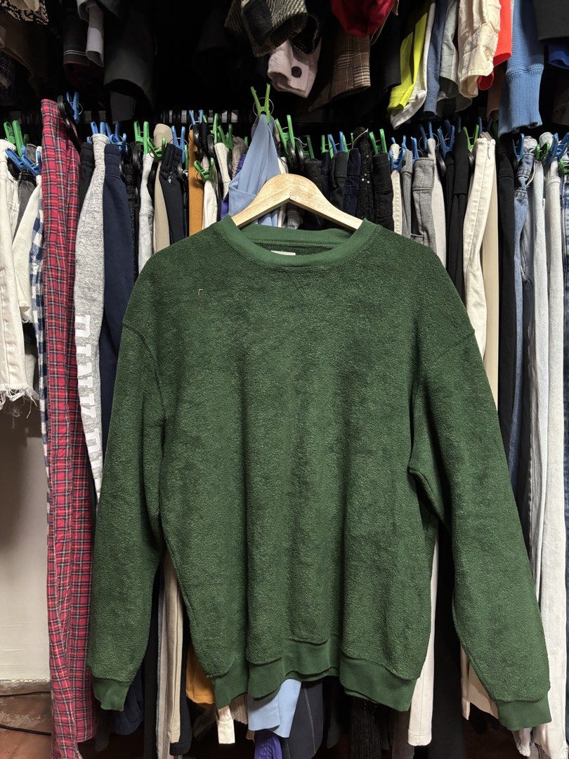 BOLLE sweat shirt (Category: Coats, Jackets and Outerwear) located in Pila. Submitted by isabelasthriftclothes (Listing ID 1466494689, Image 1). Description: .