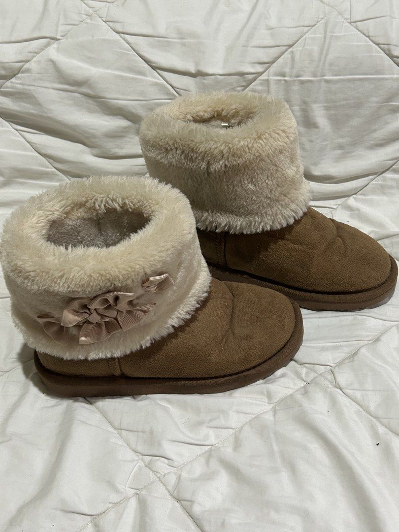 boots (Category: Boots) located in Mangaldan. Submitted by iya_sra (Listing ID 1466469396, Image 3). Description: .
