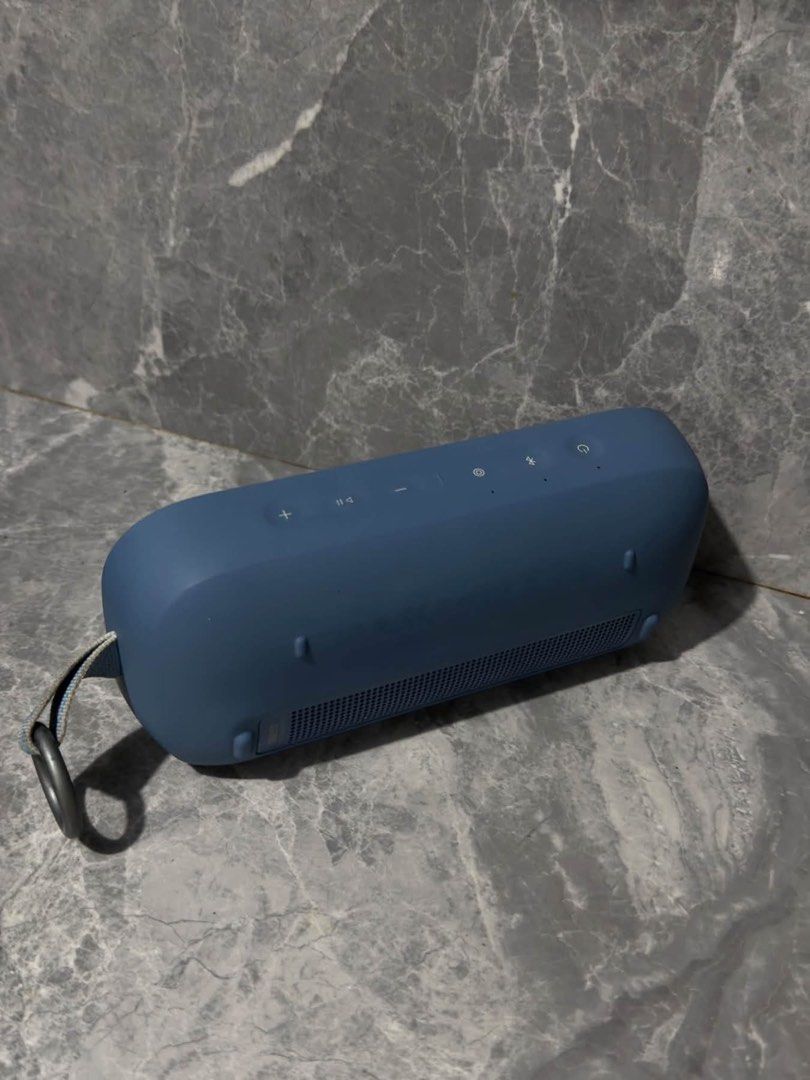 Bose SoundLink Flex Bluetooth Speaker Blue (Category: Soundbars, Speakers & Amplifiers) located in Mabitac. Submitted by jopaaayyy (Listing ID 1466474530, Image 2). Description: Selling my authentic BOSE SoundLink Flex 2 Bluetooth Speaker!! Condition: Used but still in good working condition. May small/minor dents lang sa body due to use, but these do not affect the performance or sound quality. Still produces clear and good-quality sound. Origin