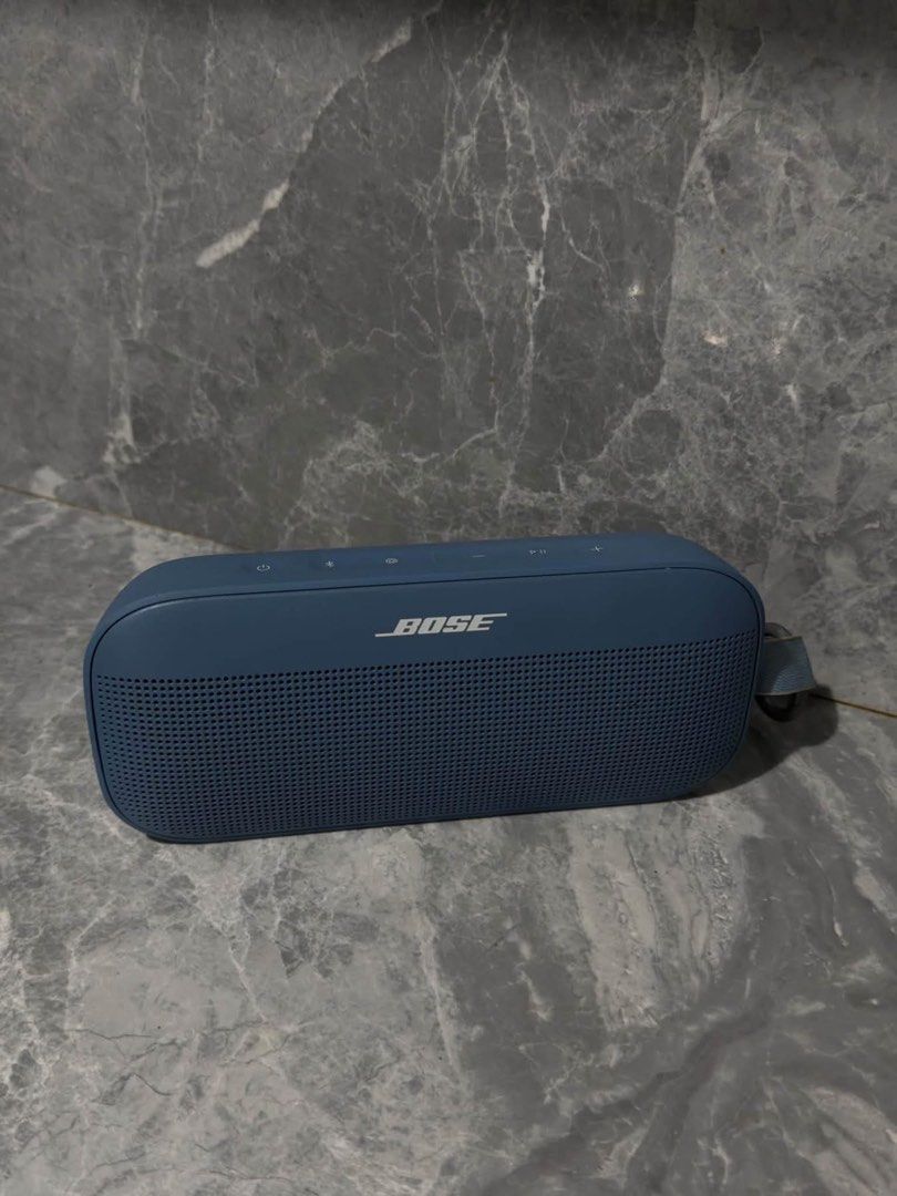 Bose SoundLink Flex Bluetooth Speaker Blue (Category: Soundbars, Speakers & Amplifiers) located in Mabitac. Submitted by jopaaayyy (Listing ID 1466474530, Image 1). Description: Selling my authentic BOSE SoundLink Flex 2 Bluetooth Speaker!! Condition: Used but still in good working condition. May small/minor dents lang sa body due to use, but these do not affect the performance or sound quality. Still produces clear and good-quality sound. Origin